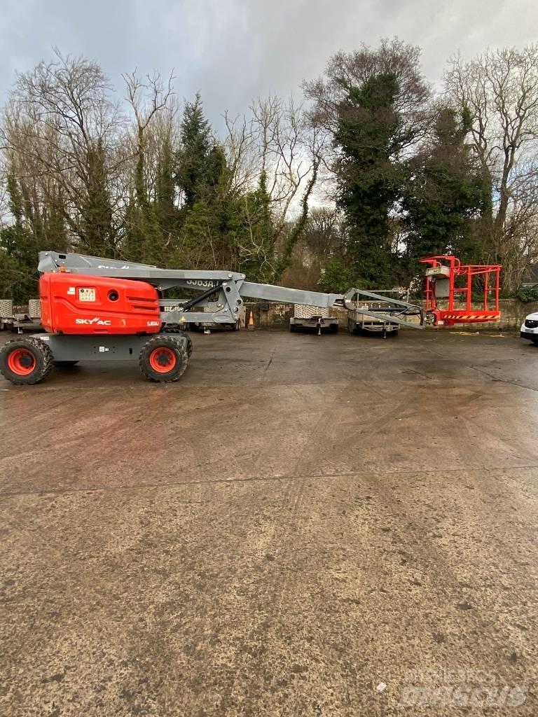 SkyJack SJ 63 AJ Articulated boom lifts
