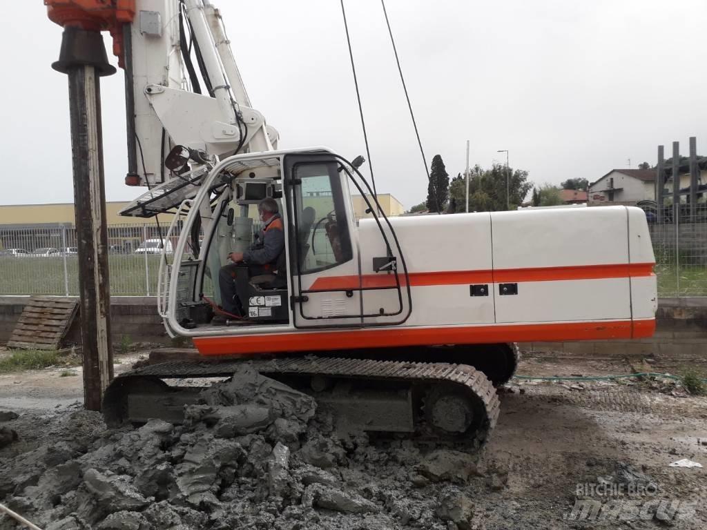 Soilmec R210 Piling rigs