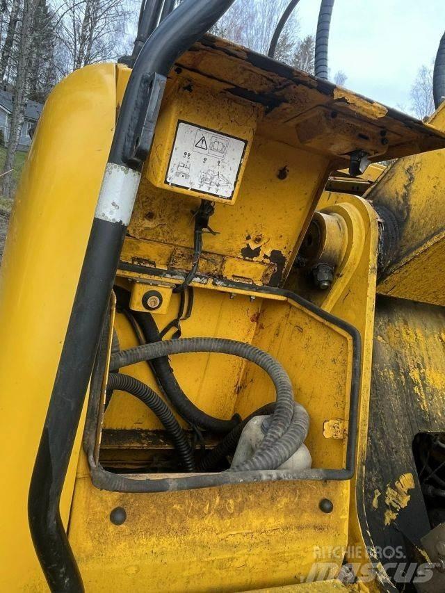 JCB JS 200 LC Crawler excavators