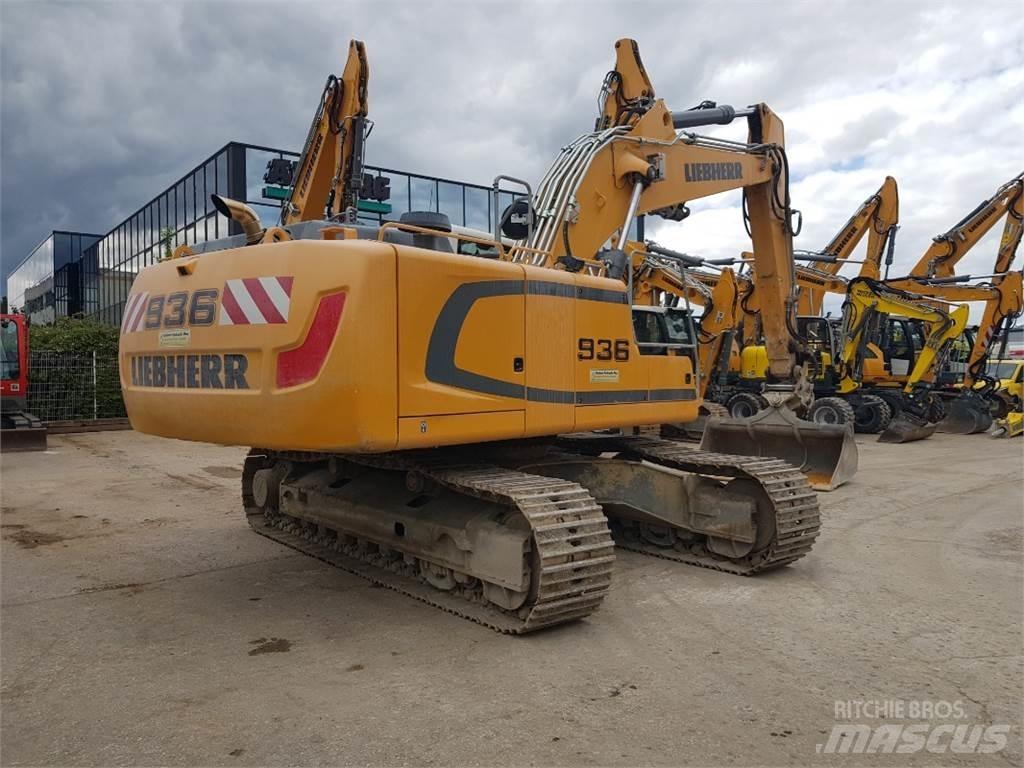 Liebherr R936 Crawler excavators