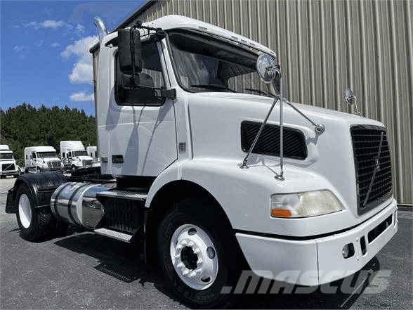 International LT Tractor Units