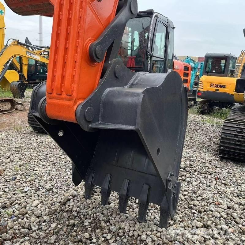 Doosan DX 225 Crawler excavators