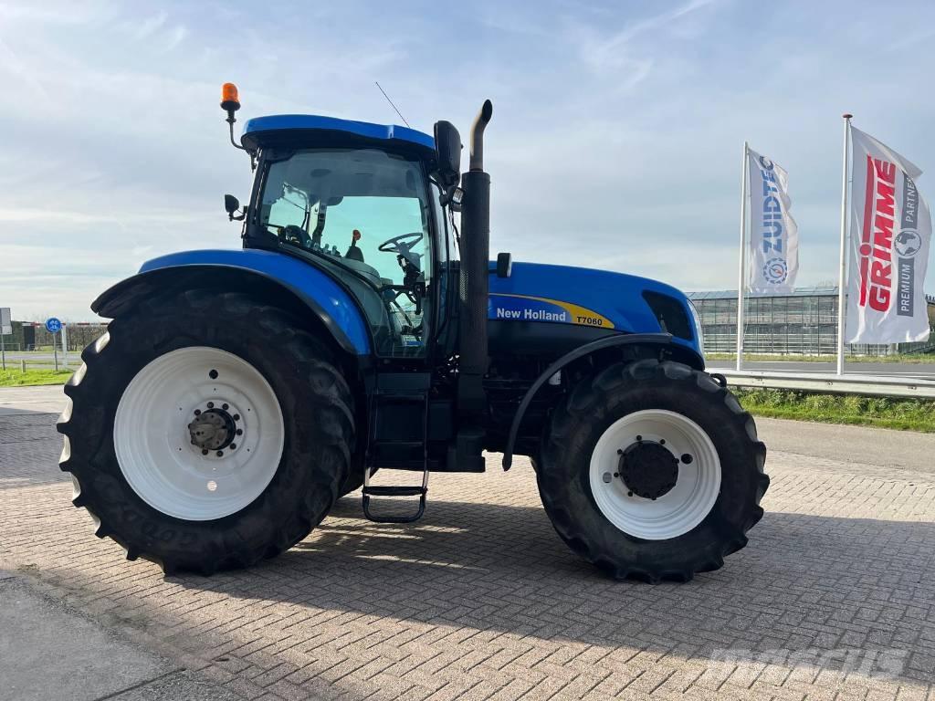 New Holland T7060 Tractors