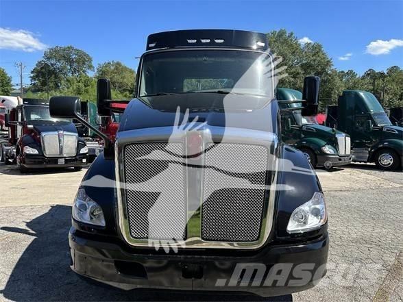 Kenworth T680 Tractor Units