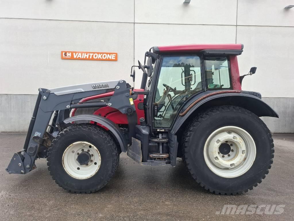 Valtra N 101 Tractors
