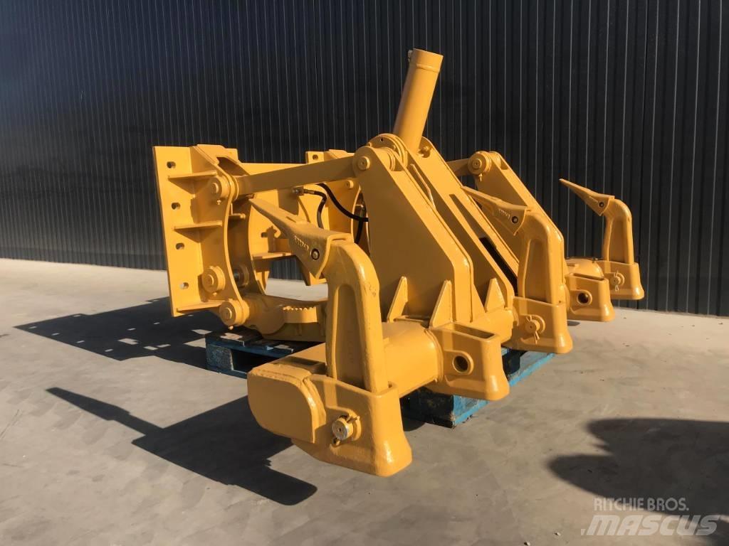 Volvo G940 Scarifiers