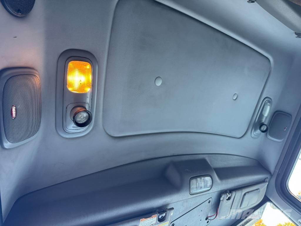 Peterbilt 389 Tipper trucks