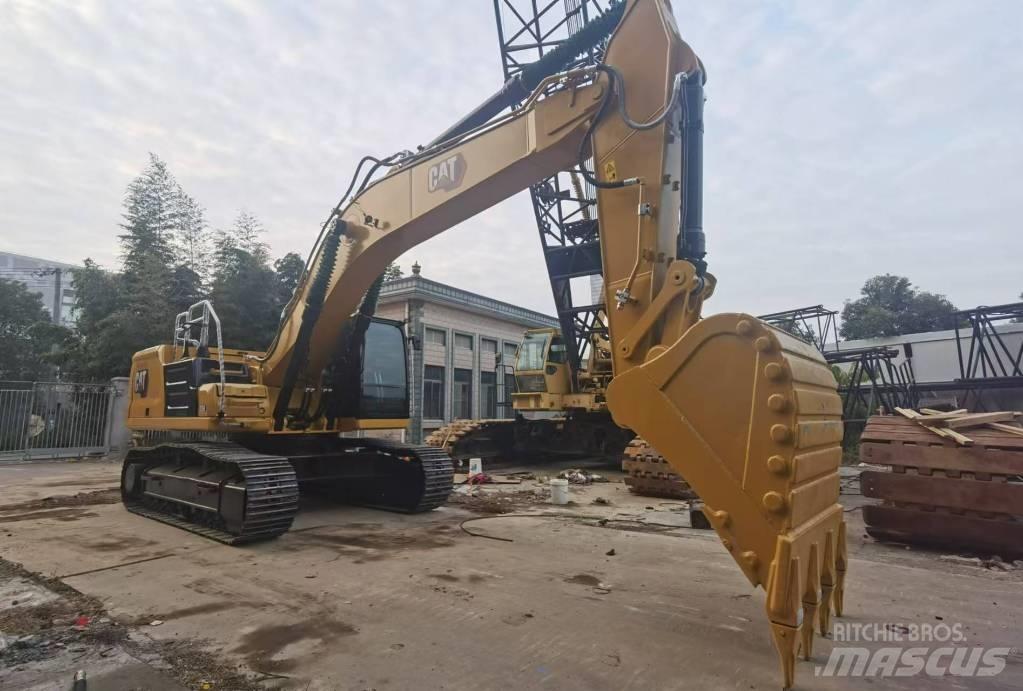 CAT 330 Crawler excavators