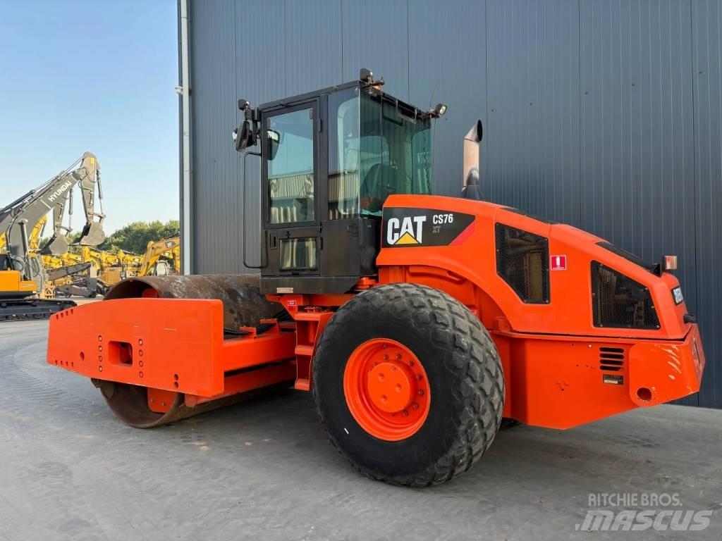 CAT CS76 XT Single drum rollers