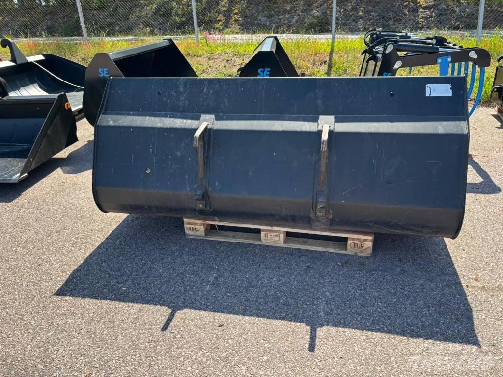 Quicke Skopa 220 SMS Buckets