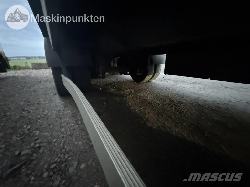 Ekeri S8-D Box body trailers