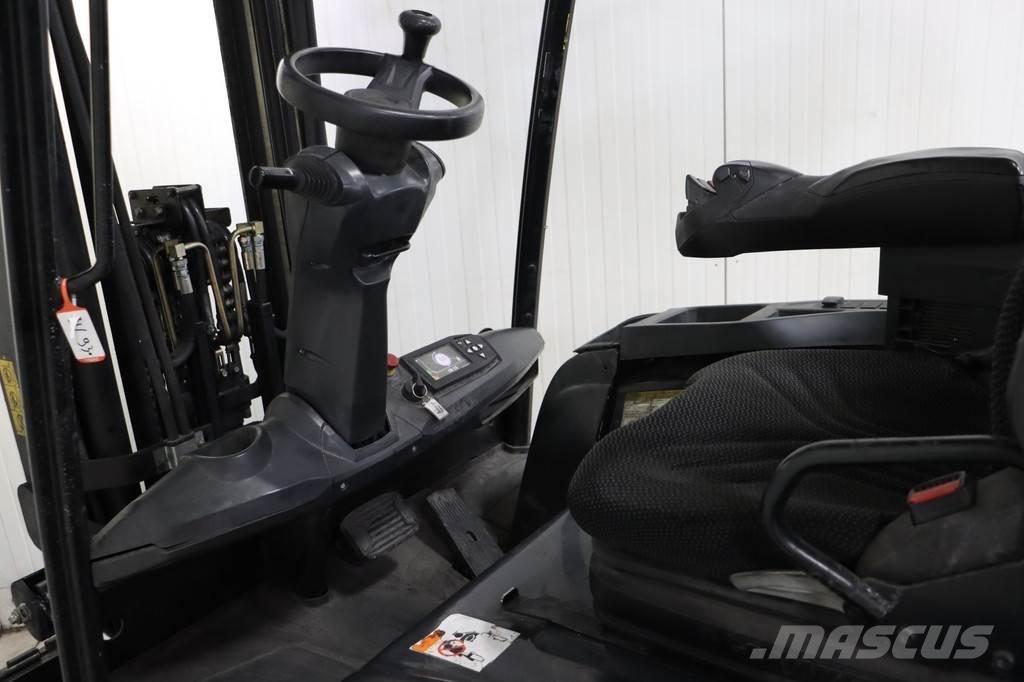 CAT EP35N Electric forklift trucks