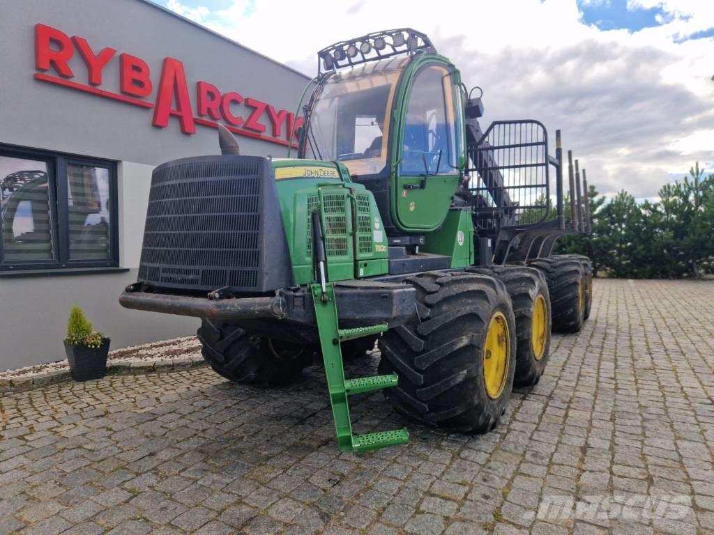 John Deere 1110 E Forwarders