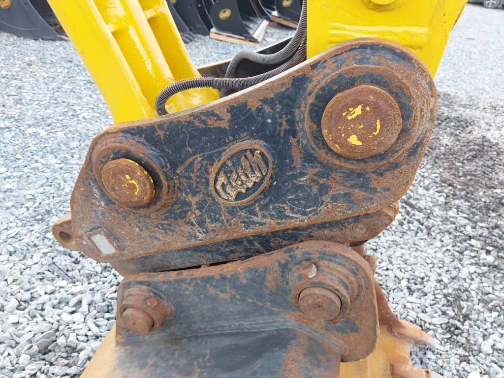 Komatsu PC210LC-11 Crawler excavators