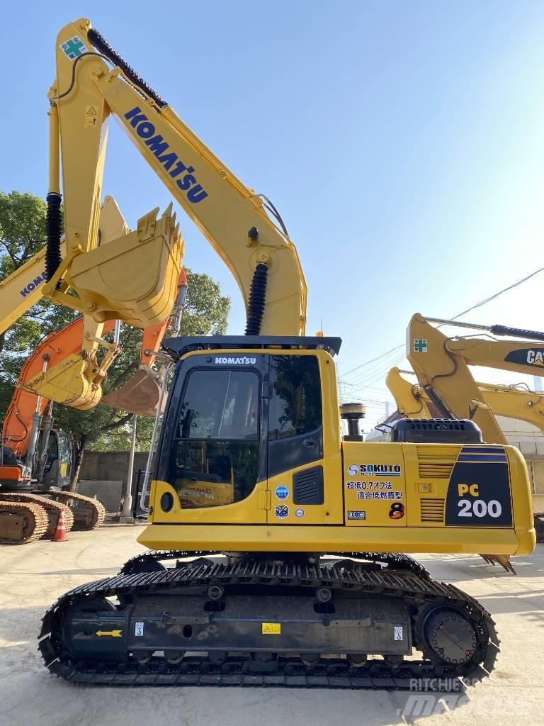 Komatsu PC200 Crawler excavators