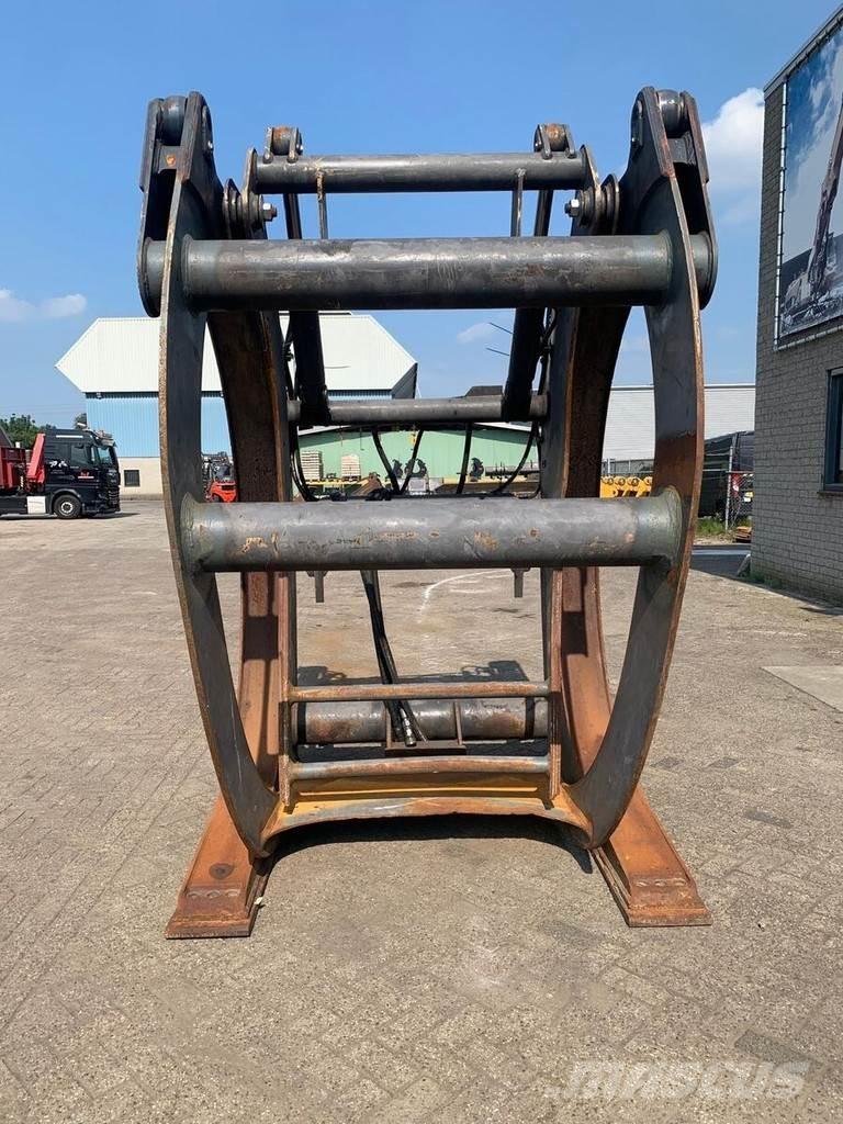 Volvo Log grab Roll clamps