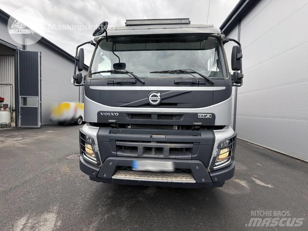 Volvo FMX 470 Tipper trucks