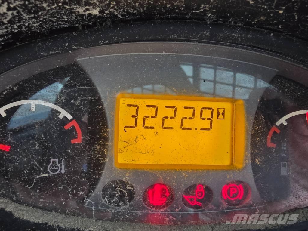 Bobcat S 590 Skid steer loaders