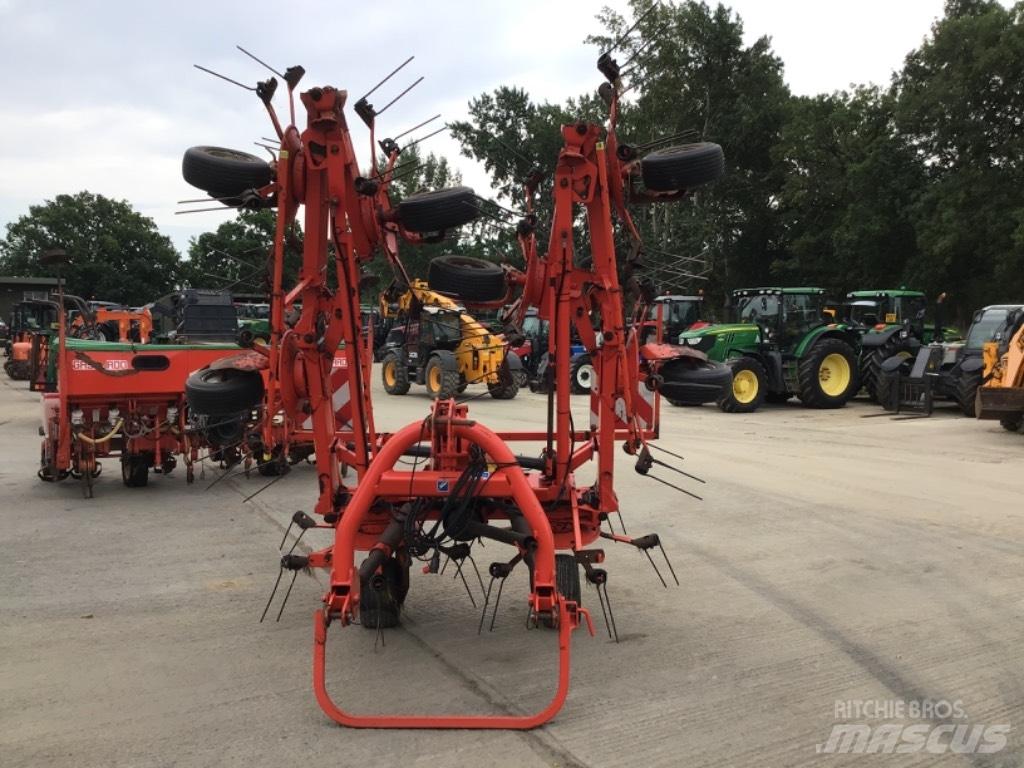 Kuhn GF 8702 Rakes and tedders