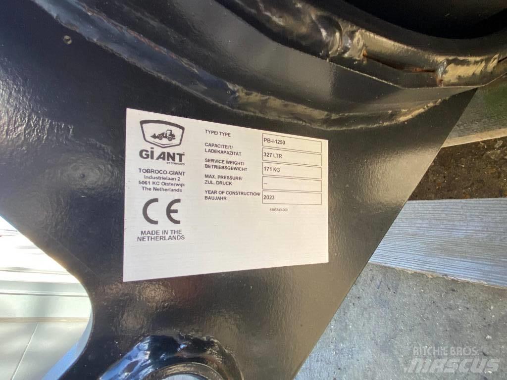 GiANT PB-I-1250 Buckets
