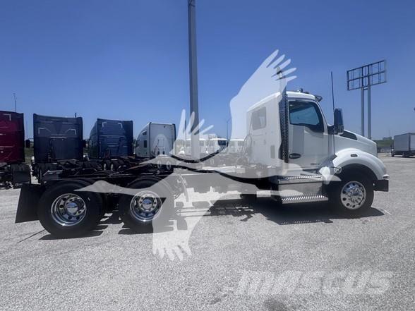 Kenworth T880 Tractor Units