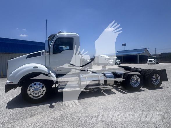 Kenworth T880 Tractor Units