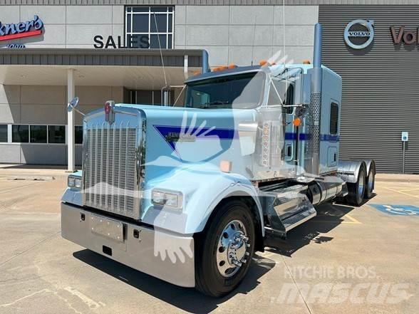 Kenworth W900L Tractor Units
