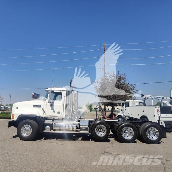 Mack CL733 Tractor Units