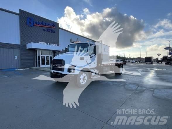 Mack MD6 Construction - Others