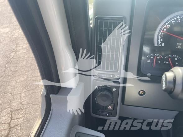 Mack MD6 Chassis Cab trucks