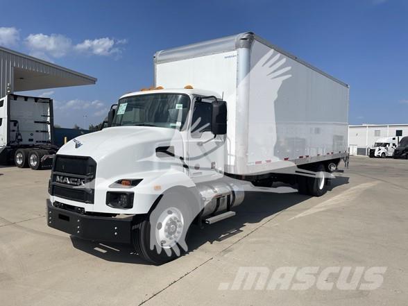 Mack MD6 Construction - Others