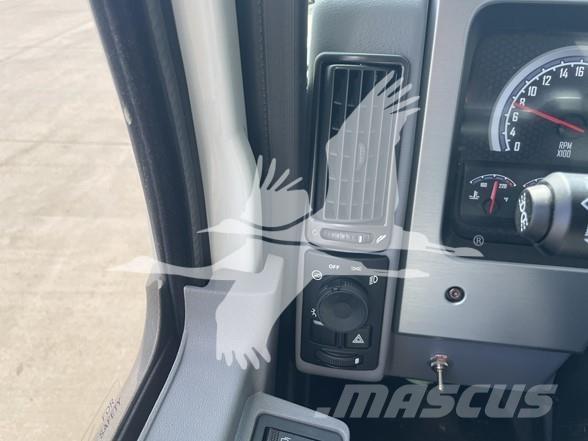 Mack MD6 Construction - Others