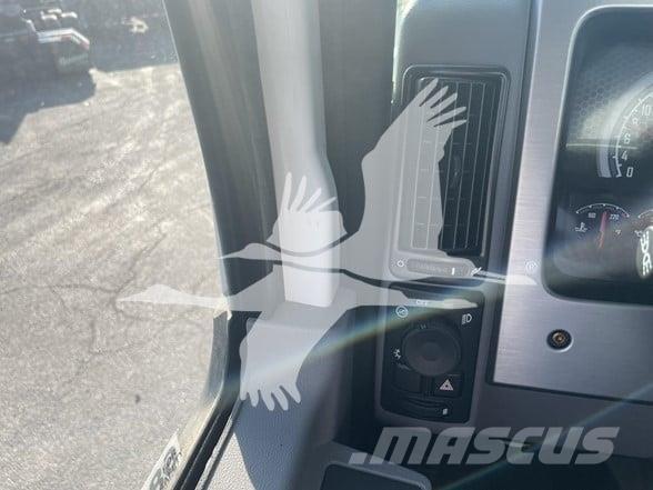 Mack MD6 Chassis Cab trucks