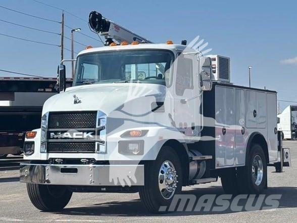 Mack MD6 Construction - Others