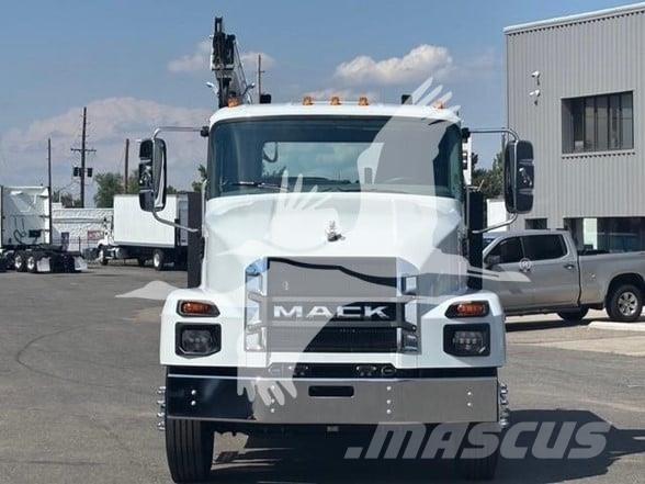 Mack MD6 Construction - Others