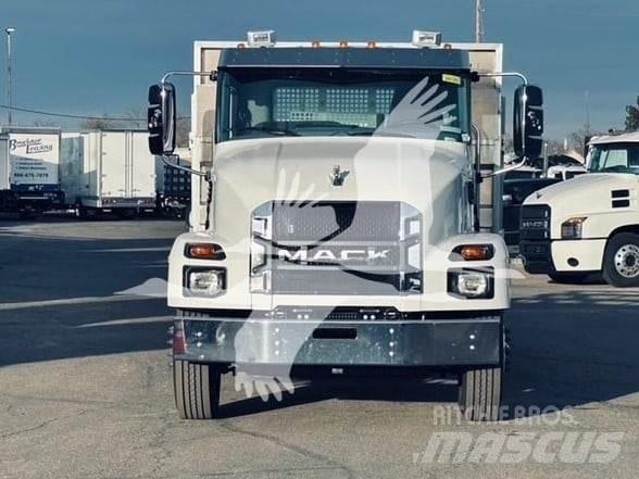 Mack MD7 Construction - Others