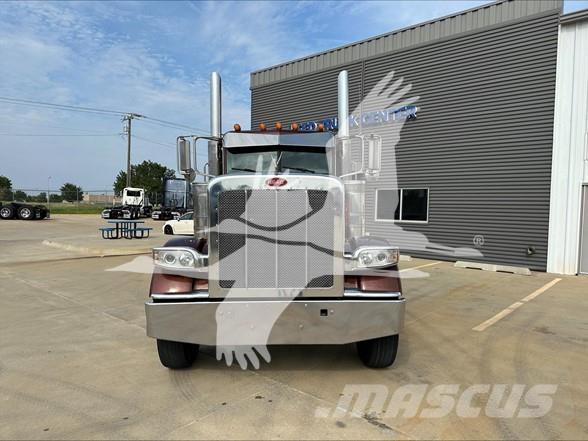Peterbilt 389 Tractor Units
