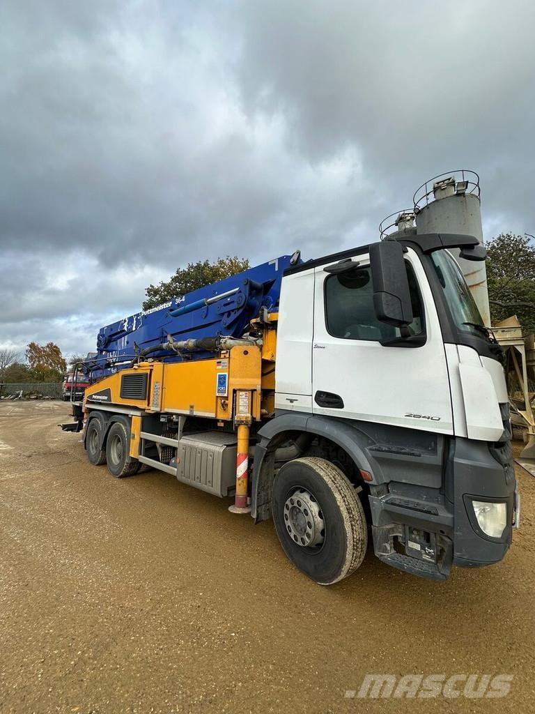Putzmeister 36-4 Concrete pump trucks