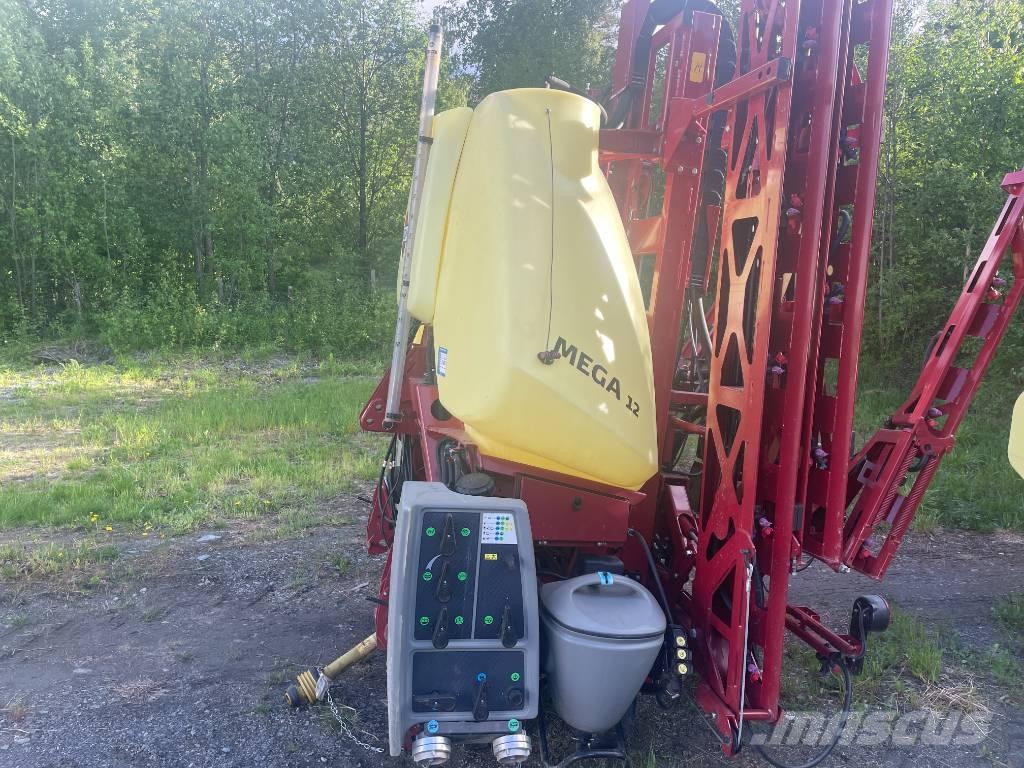 Hardi Mega 12 Mounted sprayers