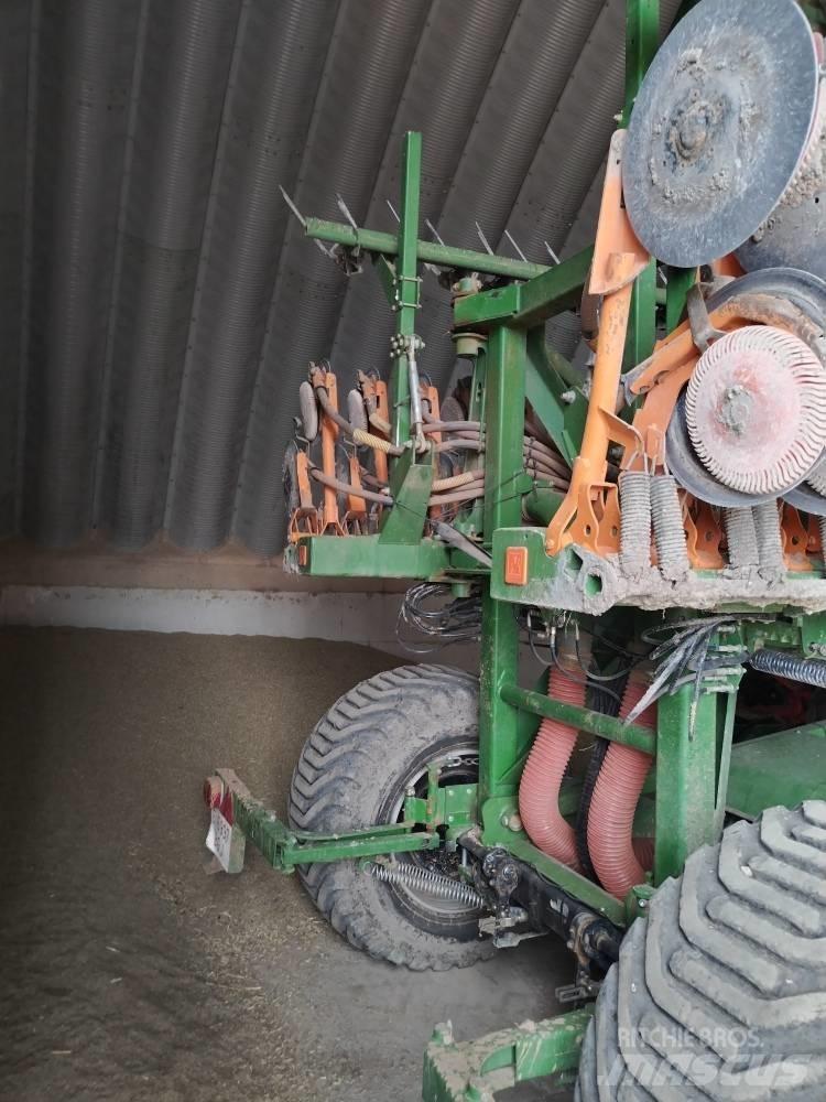 Amazone CITAN 9000 Precision sowing machines