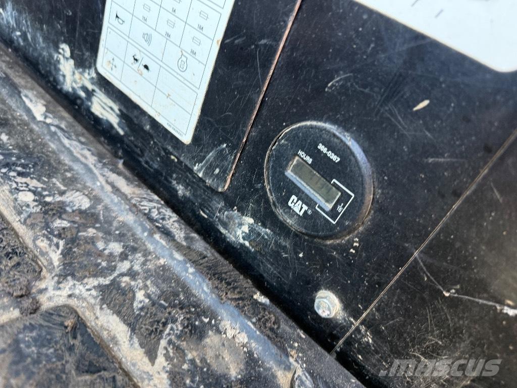 CAT 308 E 2 CR Midi excavators  7t - 12t