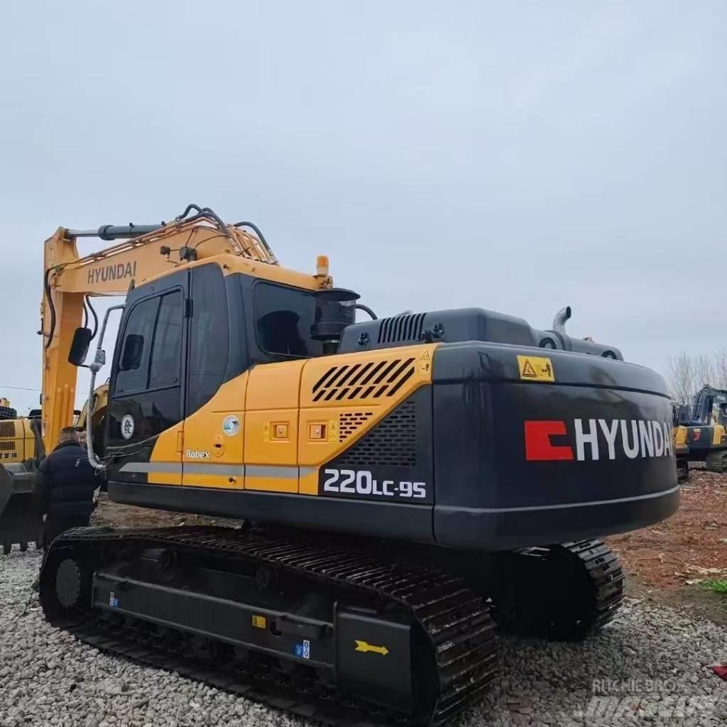 Hyundai 220LC-9S Crawler excavators