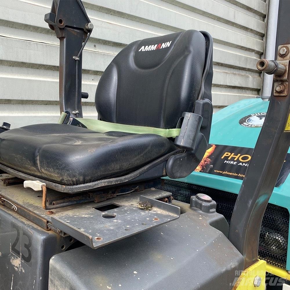 Ammann ARX 26-2 Twin drum rollers