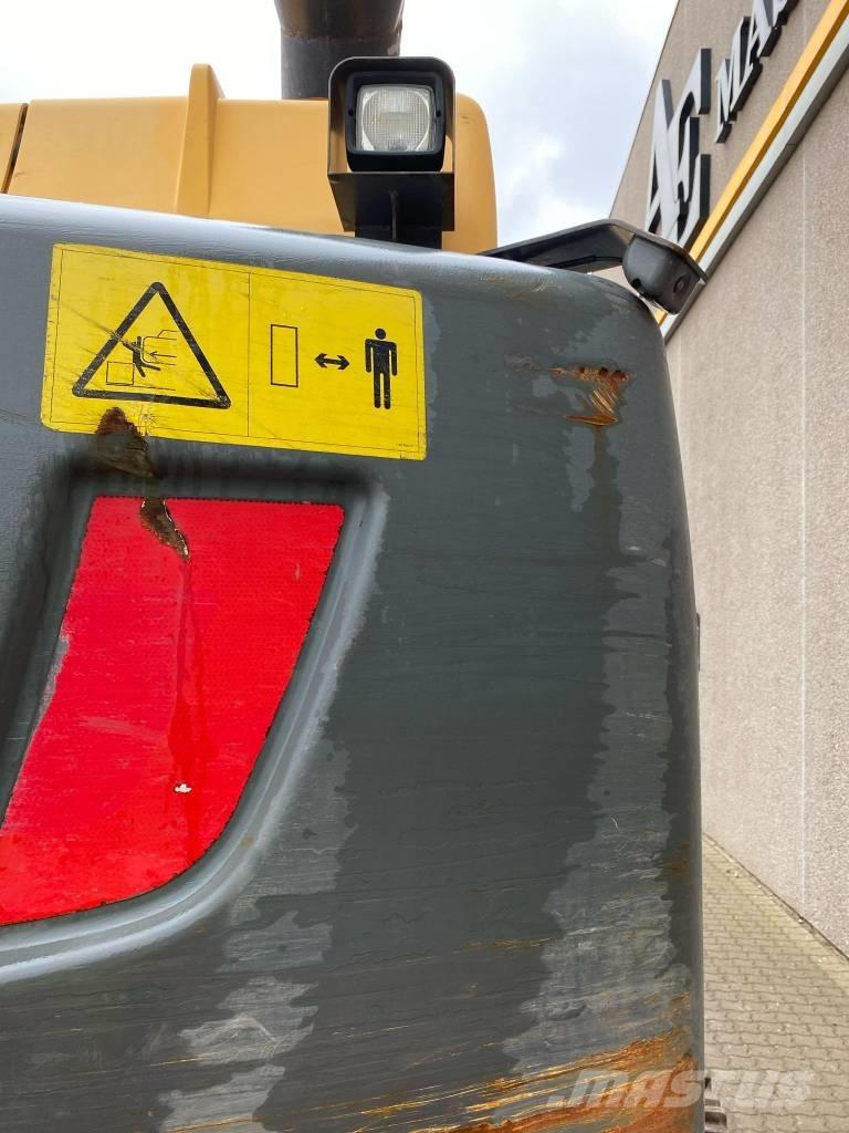 Volvo EC 300 D L Crawler excavators