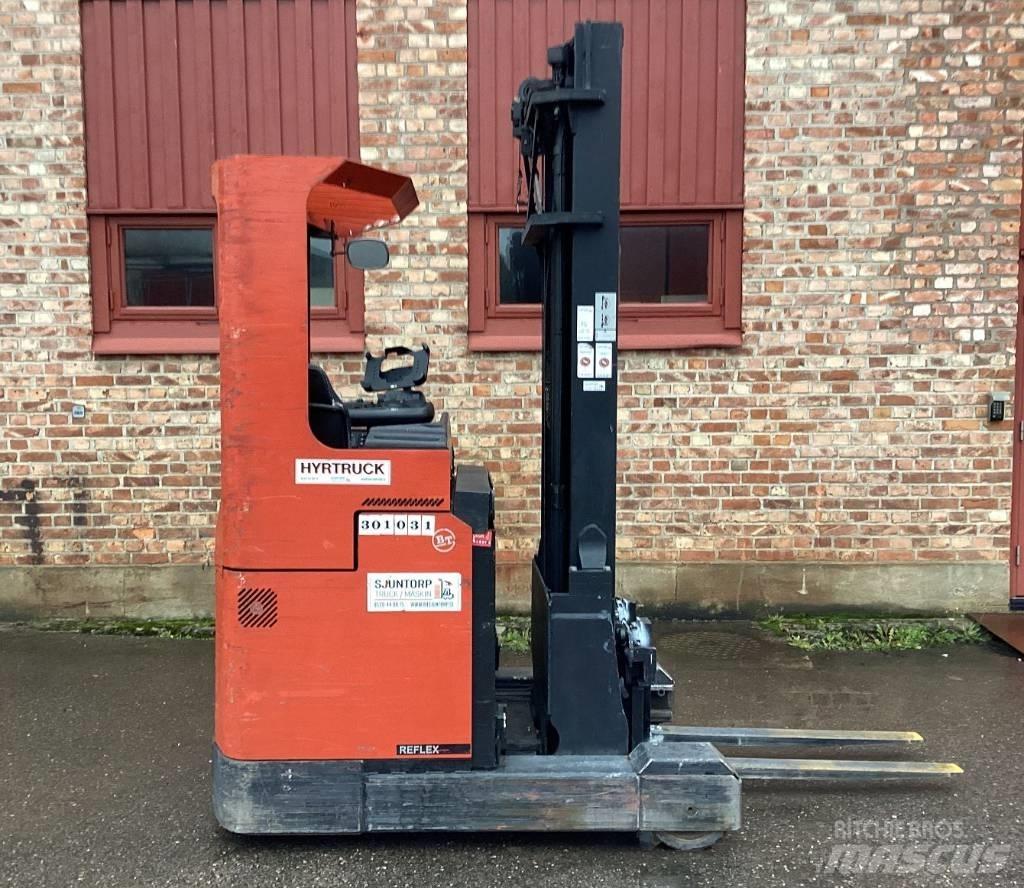 BT RR E 2 Reach trucks