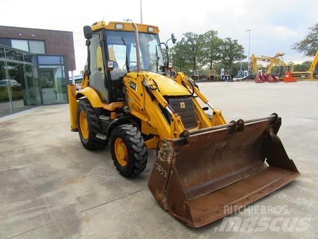 JCB 3 CX Backhoe loaders