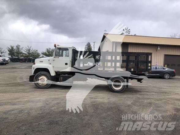 Ford L8000 Construction - Others
