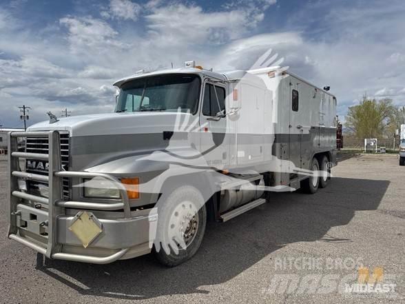 Mack CH613 Construction - Others