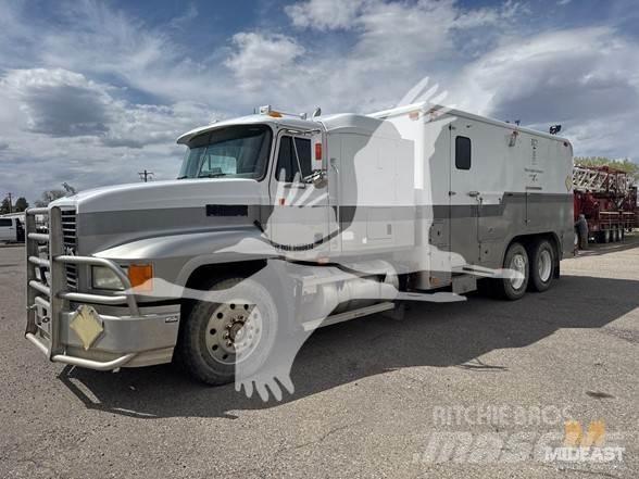 Mack CH613 Construction - Others
