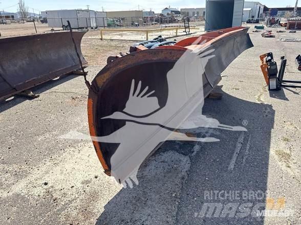  SNOW PLOW Construction - Others